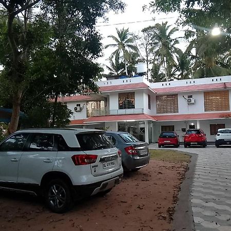Somatheertham Resort Thiruvananthapuram Exterior foto