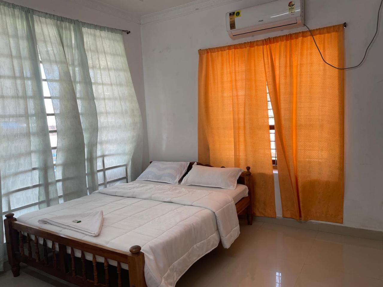 Somatheertham Resort Thiruvananthapuram Quarto foto