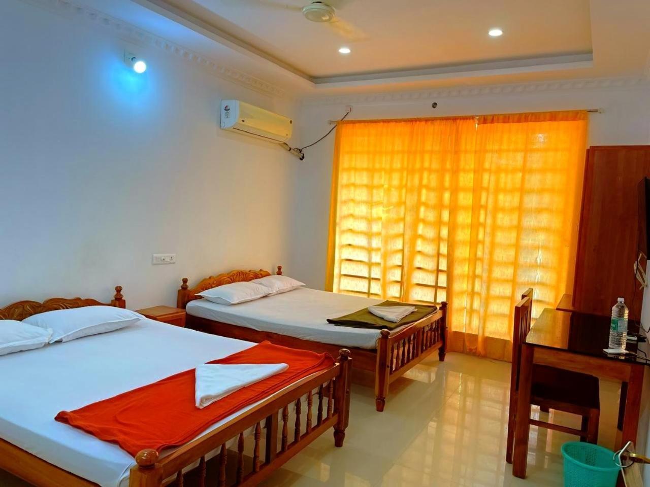 Somatheertham Resort Thiruvananthapuram Quarto foto